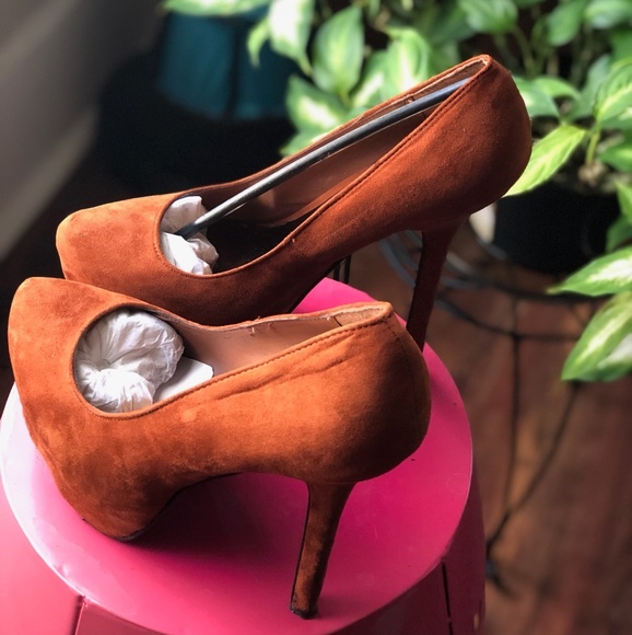 👠👠👠 - Picture 2 of 3